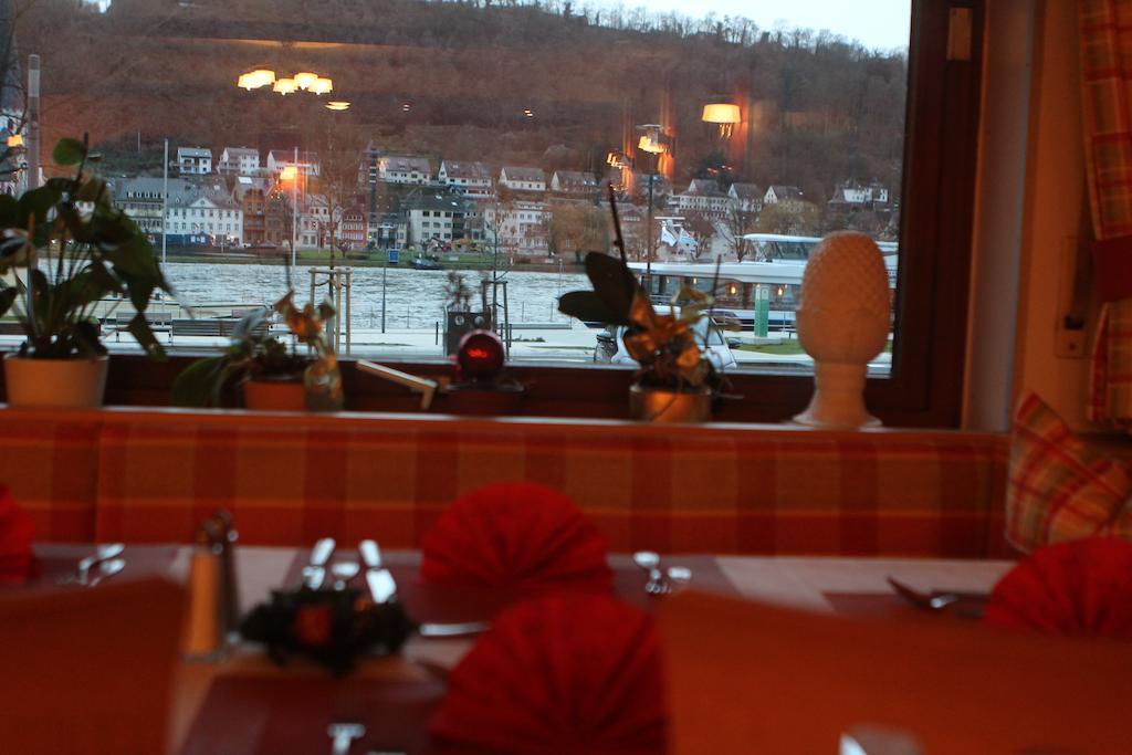 Pohl'S Rheinhotel Adler Санкт Гоарсхаузен Екстериор снимка