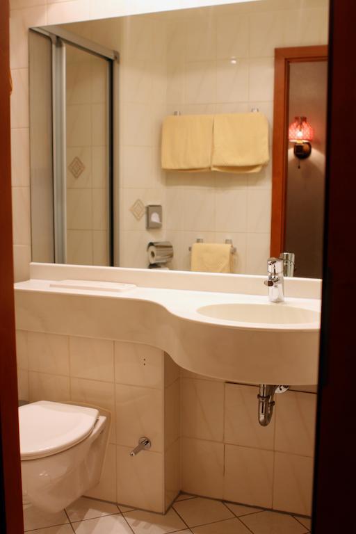 Pohl'S Rheinhotel Adler Санкт Гоарсхаузен Екстериор снимка