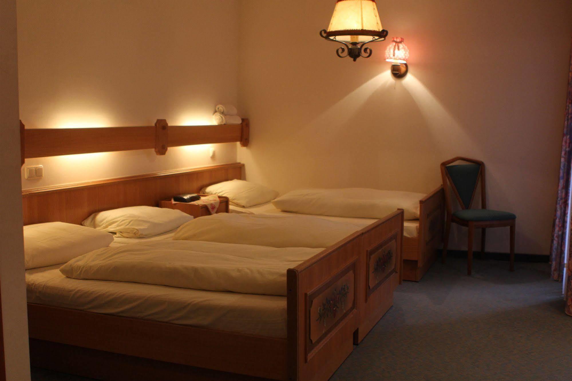 Pohl'S Rheinhotel Adler Санкт Гоарсхаузен Екстериор снимка