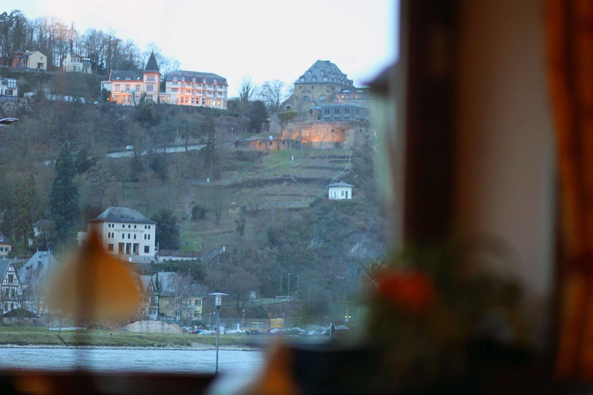 Pohl'S Rheinhotel Adler Санкт Гоарсхаузен Екстериор снимка