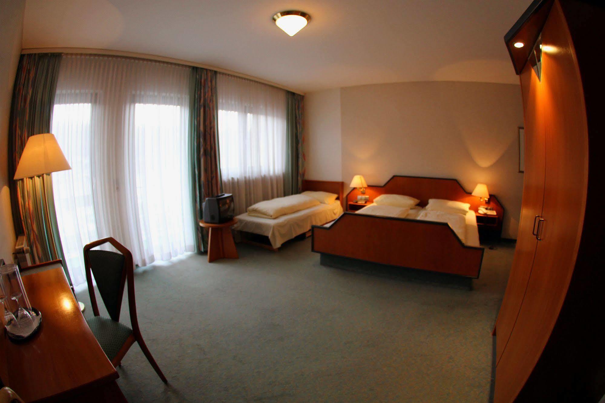 Pohl'S Rheinhotel Adler Санкт Гоарсхаузен Екстериор снимка